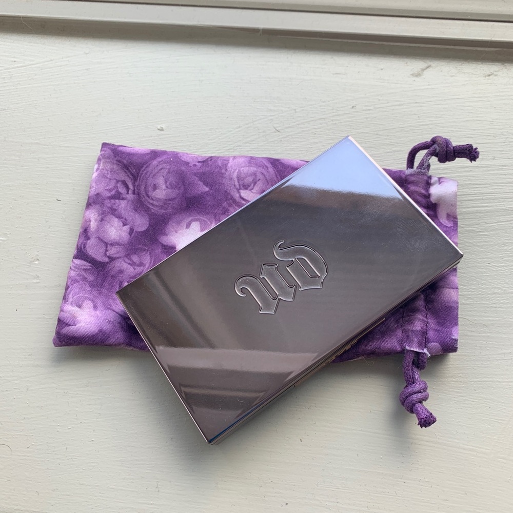Urban decay medium light powder foundation